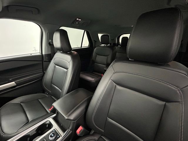Used 2023 Ford Explorer XLT w/ Equipment Group 202A image 28