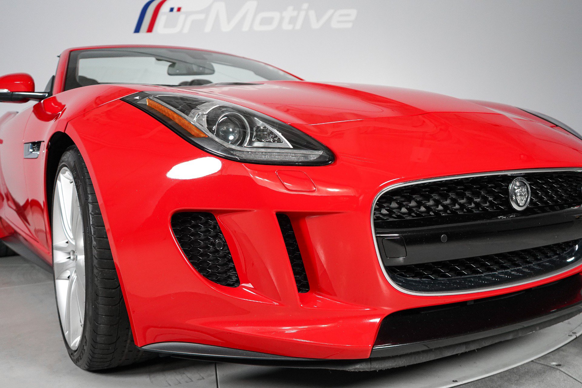 Used 2014 Jaguar F-TYPE S RWD image 31