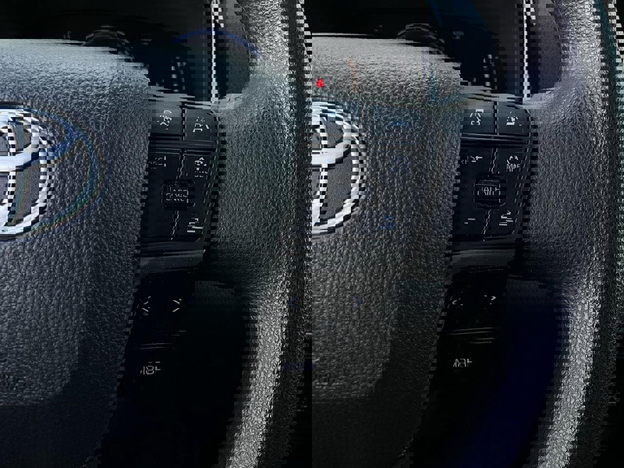 Used 2025 Toyota Camry LE image 33