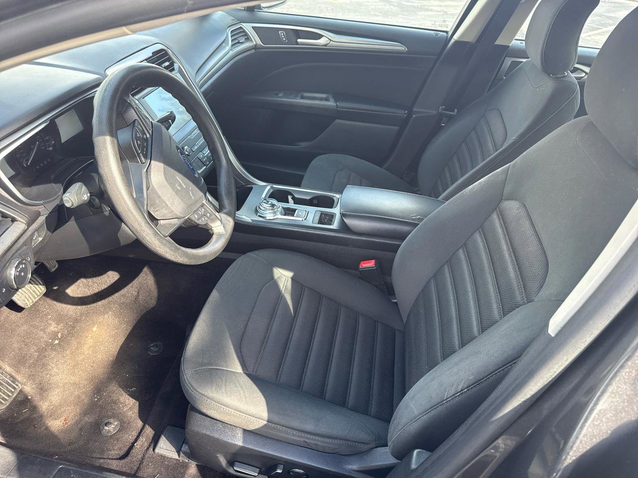 Used 2019 Ford Fusion SE image 7