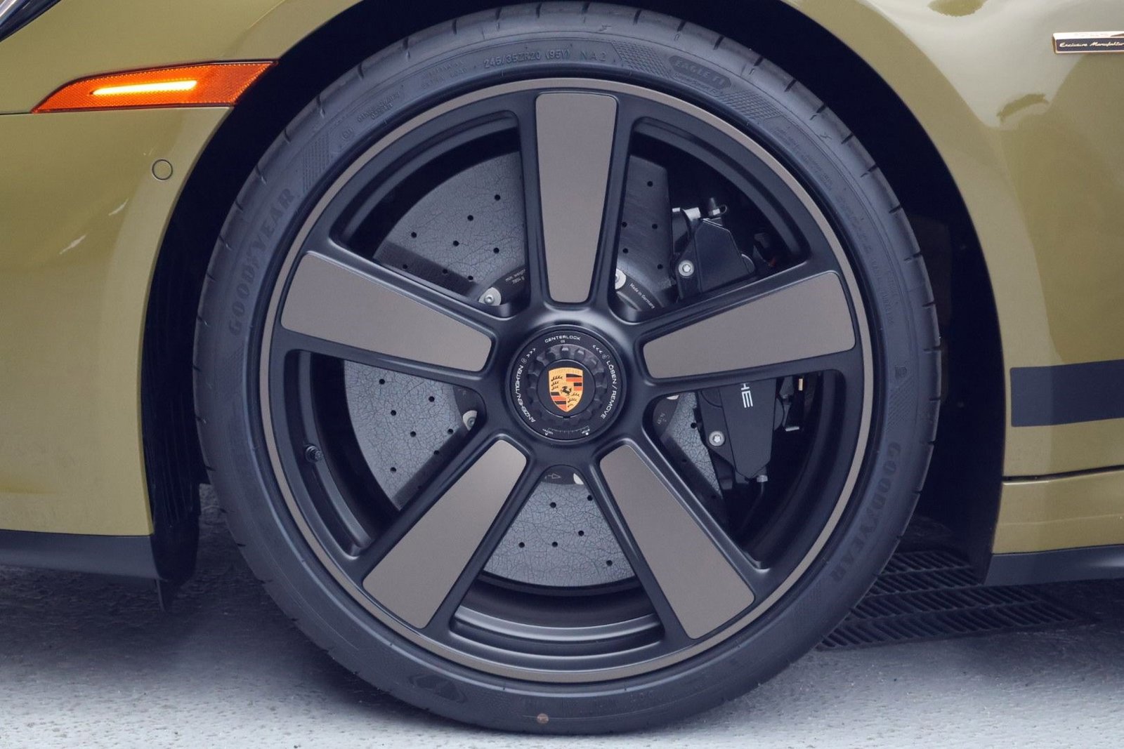 New 2026 Porsche 911 GTS image 27