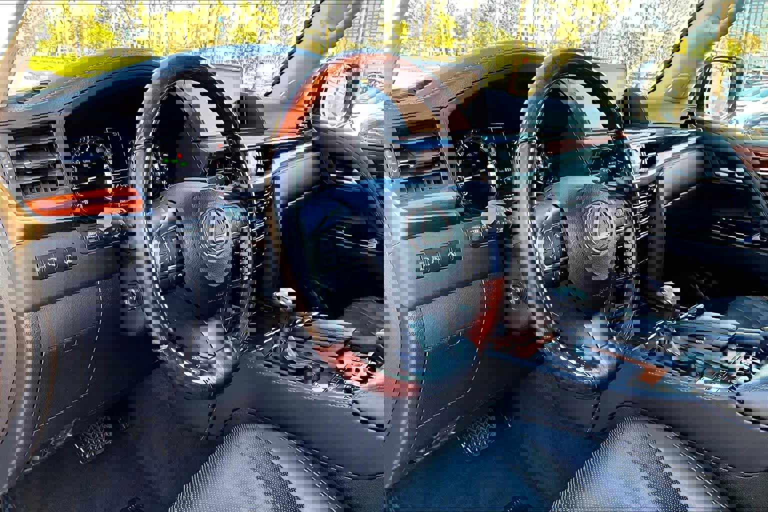 Used 2019 Lexus LX 570 4WD image 17