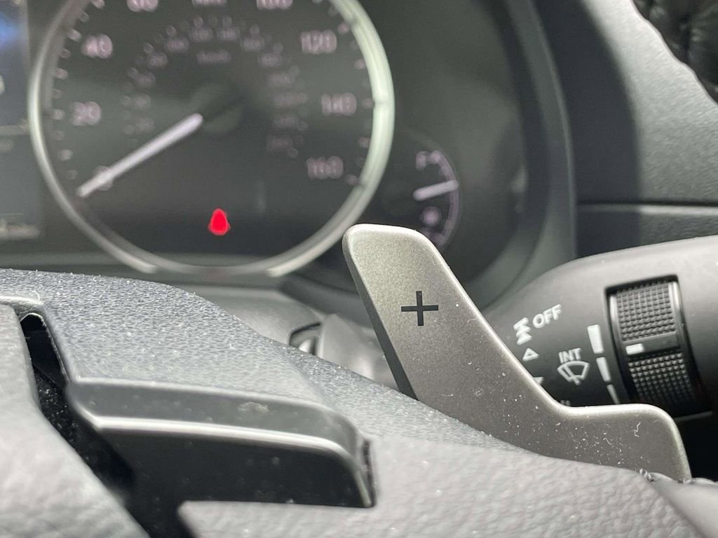 Used 2025 Lexus IS 350 F Sport RWD image 32