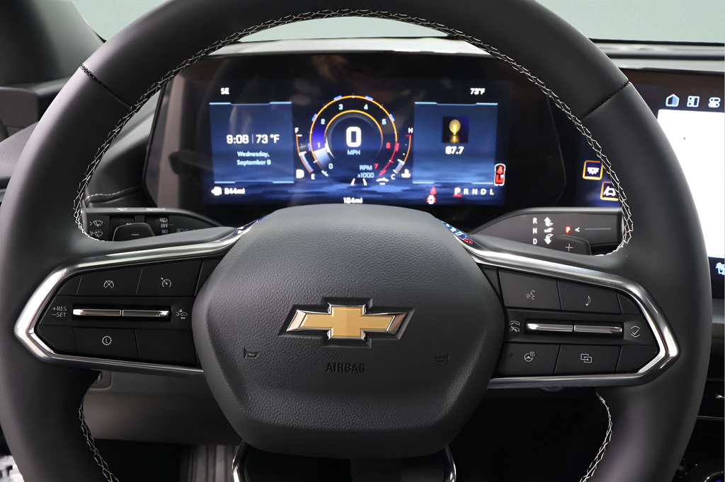New 2027 Chevrolet Traverse LT w/ Driver Confidence Package FWD image 13