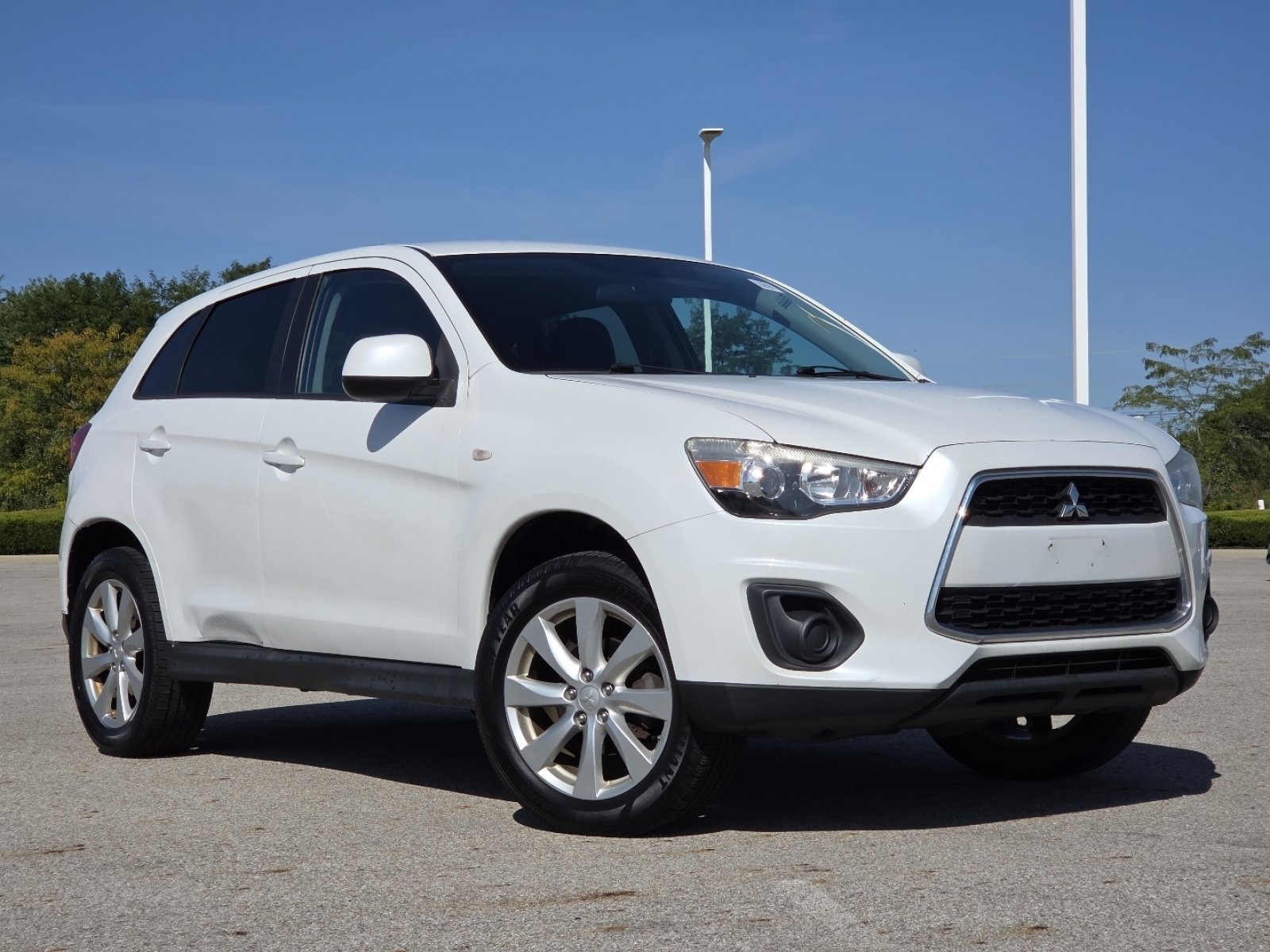 Used 2014 Mitsubishi Outlander Sport ES FWD image 2