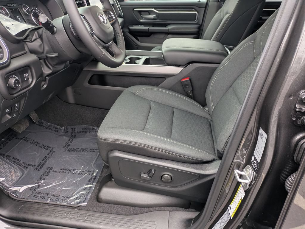 New 2026 RAM 1500 Big Horn AWD/4WD image 12