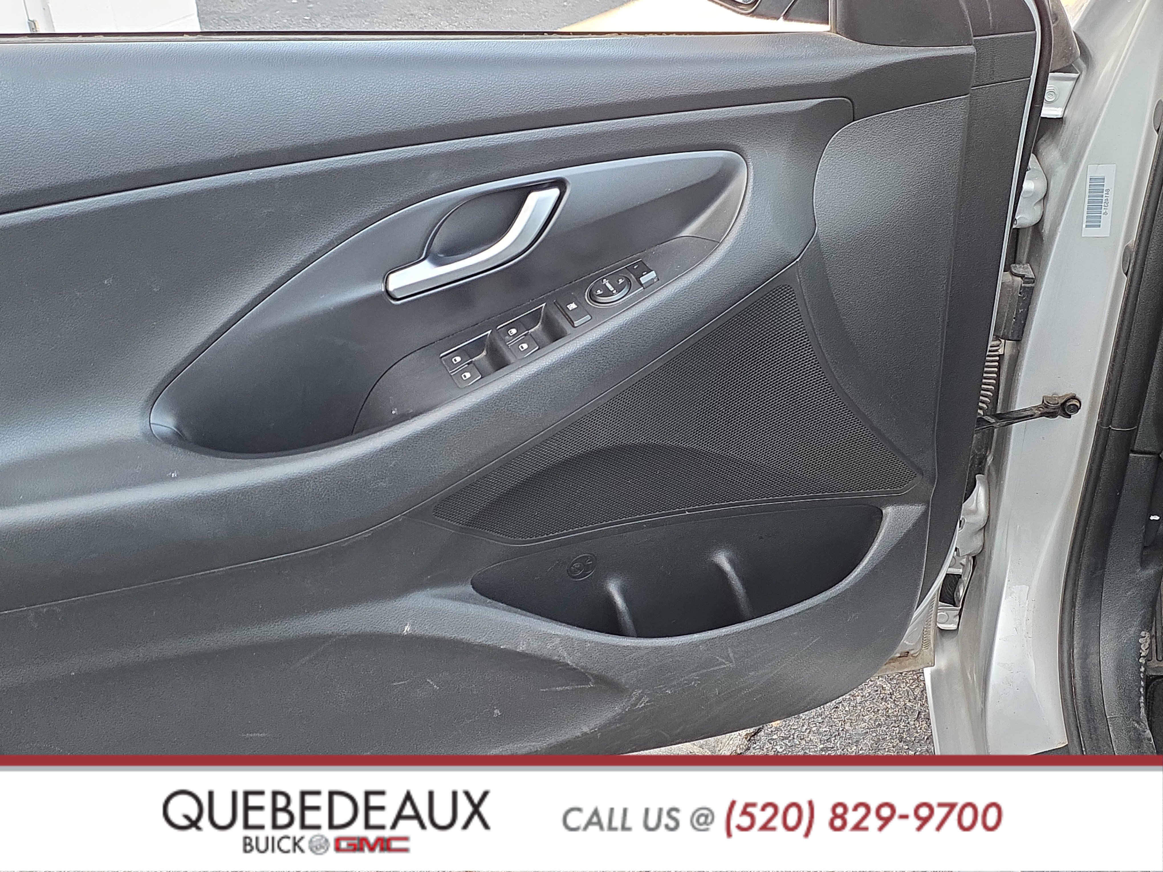 Used 2018 Hyundai Elantra GT FWD image 9