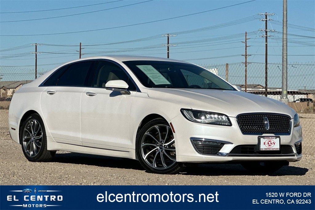 Used 2018 Lincoln MKZ Premiere image 1