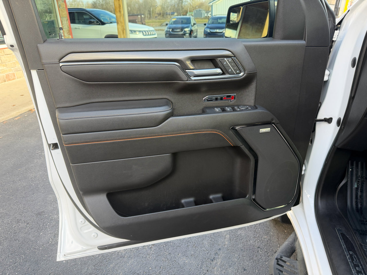 Used 2022 GMC Sierra 1500 AT4 w/ AT4 Preferred Package image 14