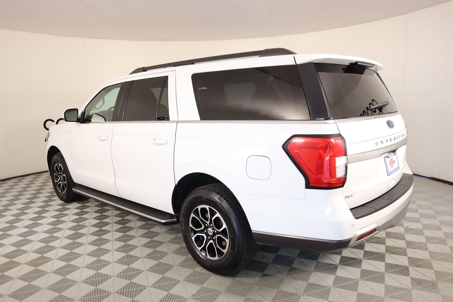 Used 2023 Ford Expedition Max XLT AWD/4WD image 24