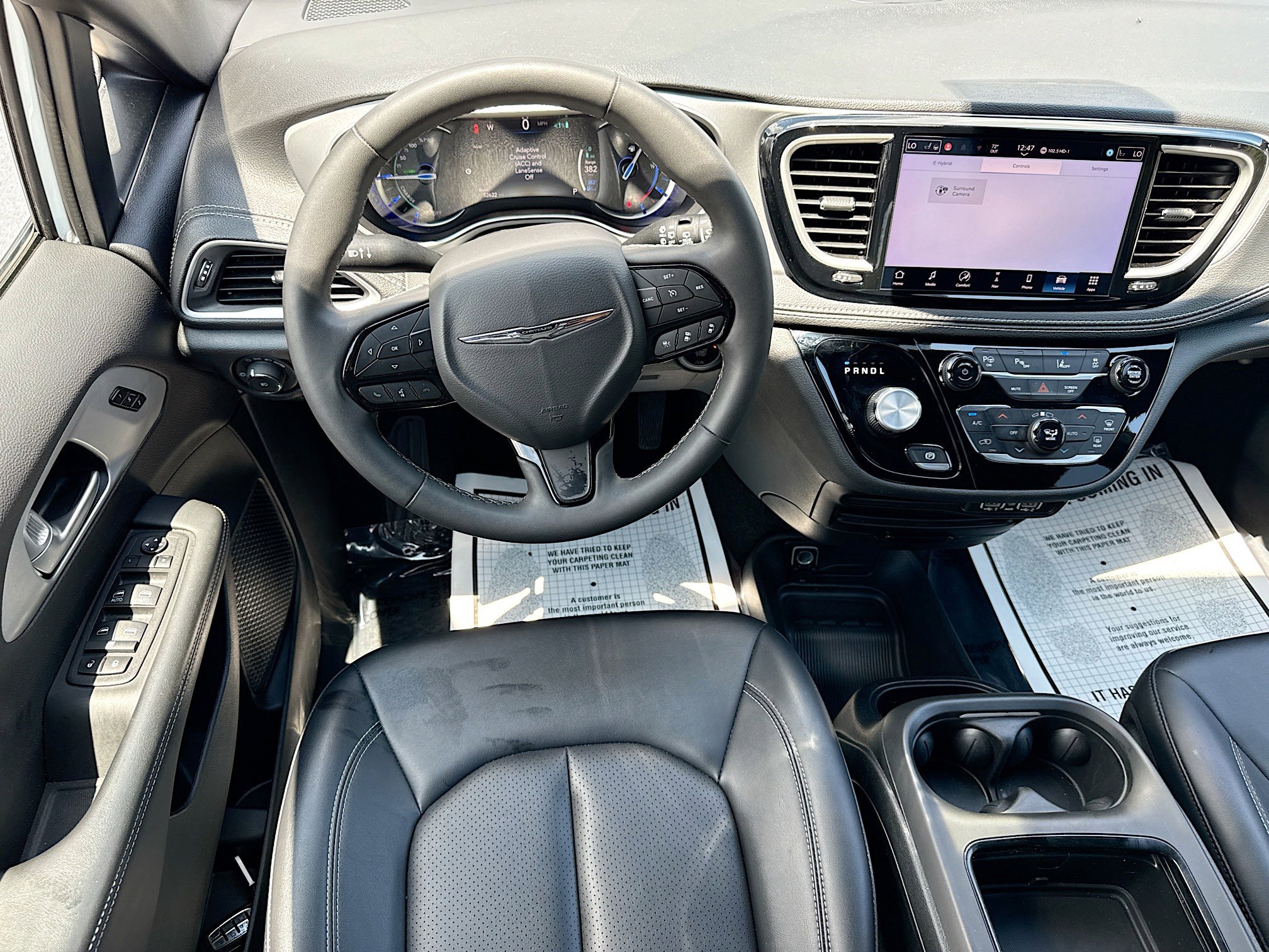 Used 2024 Chrysler Pacifica Limited FWD image 17