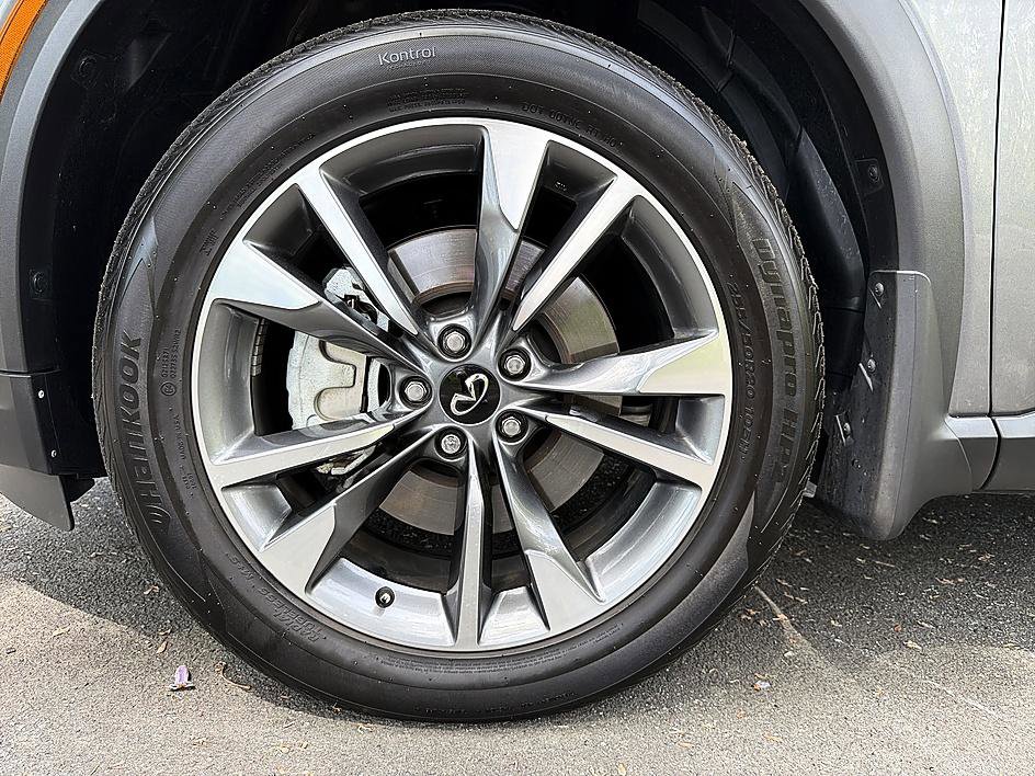 Certified 2025 INFINITI QX60 Luxe w/ Vision Package image 8