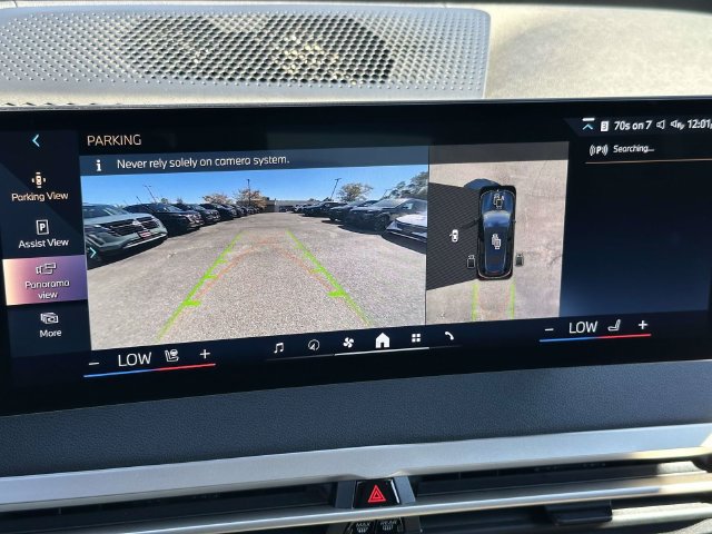Used 2024 BMW iX xDrive50 w/ Premium Package AWD/4WD image 22