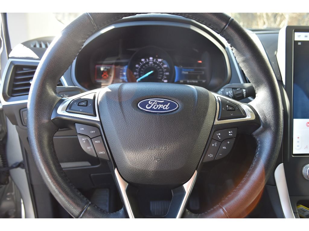Used 2023 Ford Edge SEL image 17