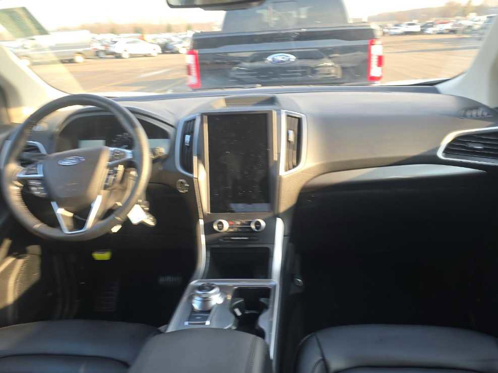 Used 2023 Ford Edge SEL w/ Convenience Package image 12