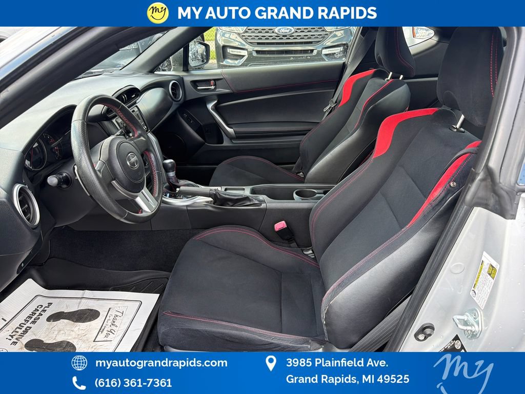 Used 2013 Scion FR-S RWD image 9