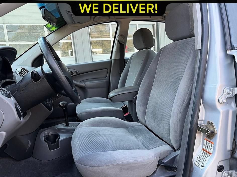 Used 2002 Ford Focus SE FWD image 9