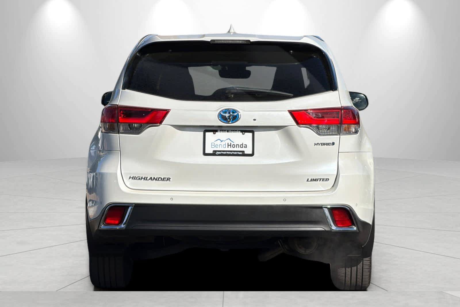 Used 2017 Toyota Highlander Limited AWD/4WD image 7