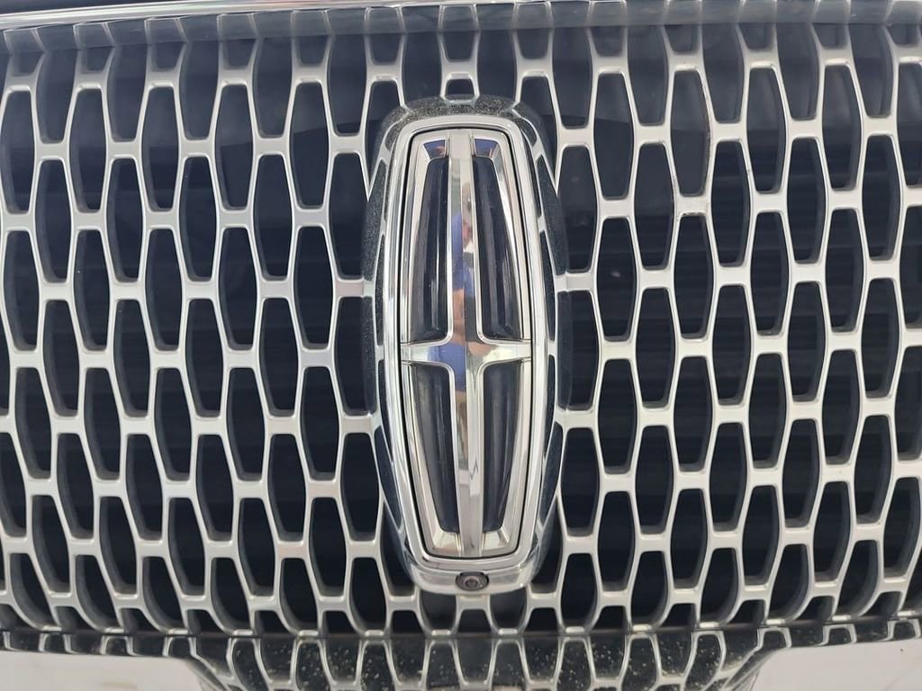 Used 2019 Lincoln Navigator L Reserve w/ Cargo Package image 30