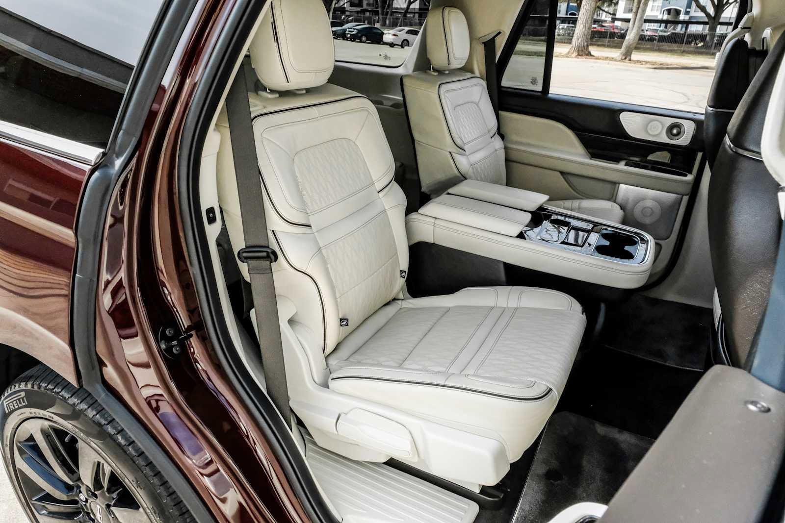 Used 2024 Lincoln Navigator Black Label AWD/4WD image 39