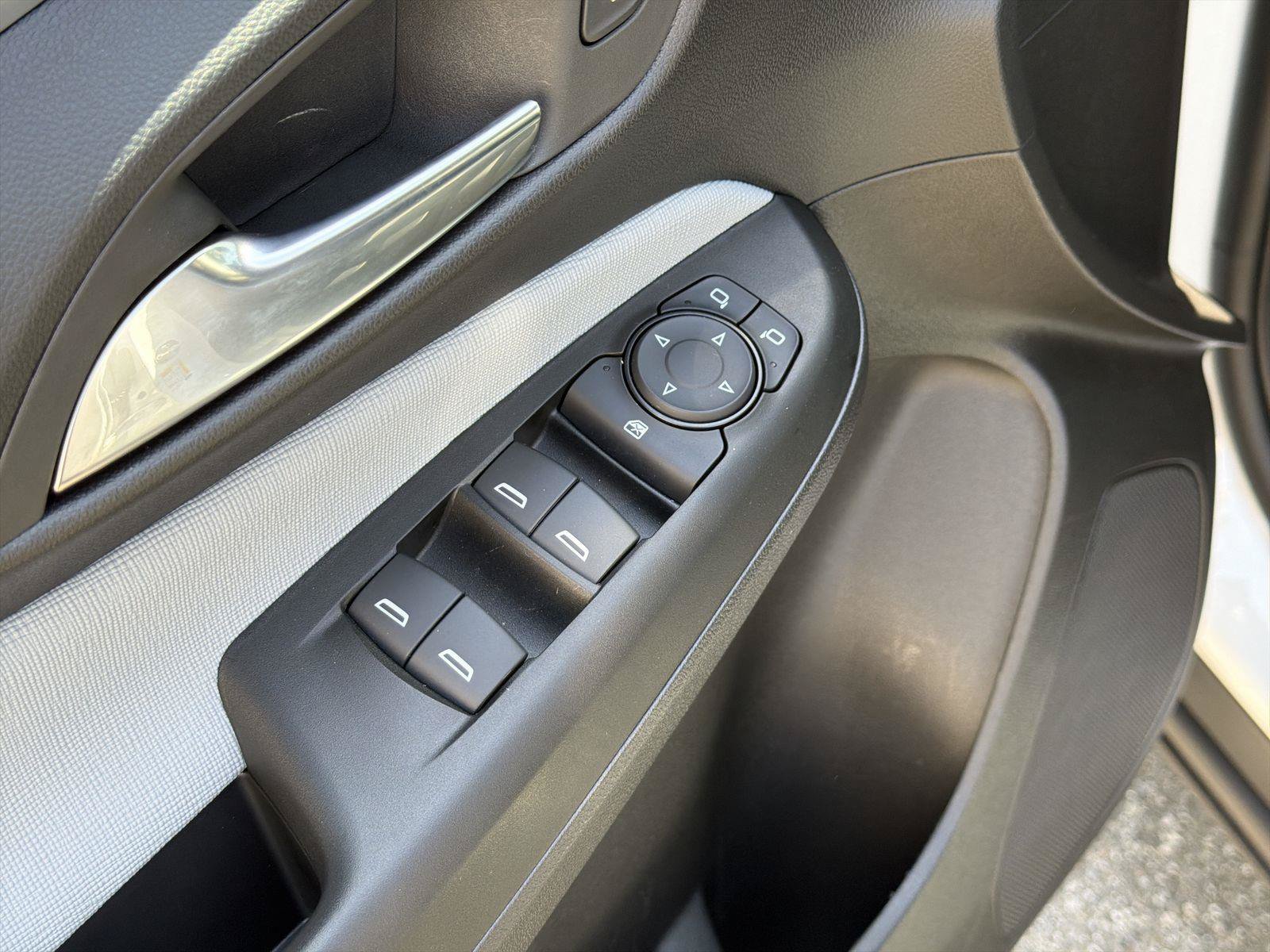 Used 2025 Buick Envista Preferred FWD image 20