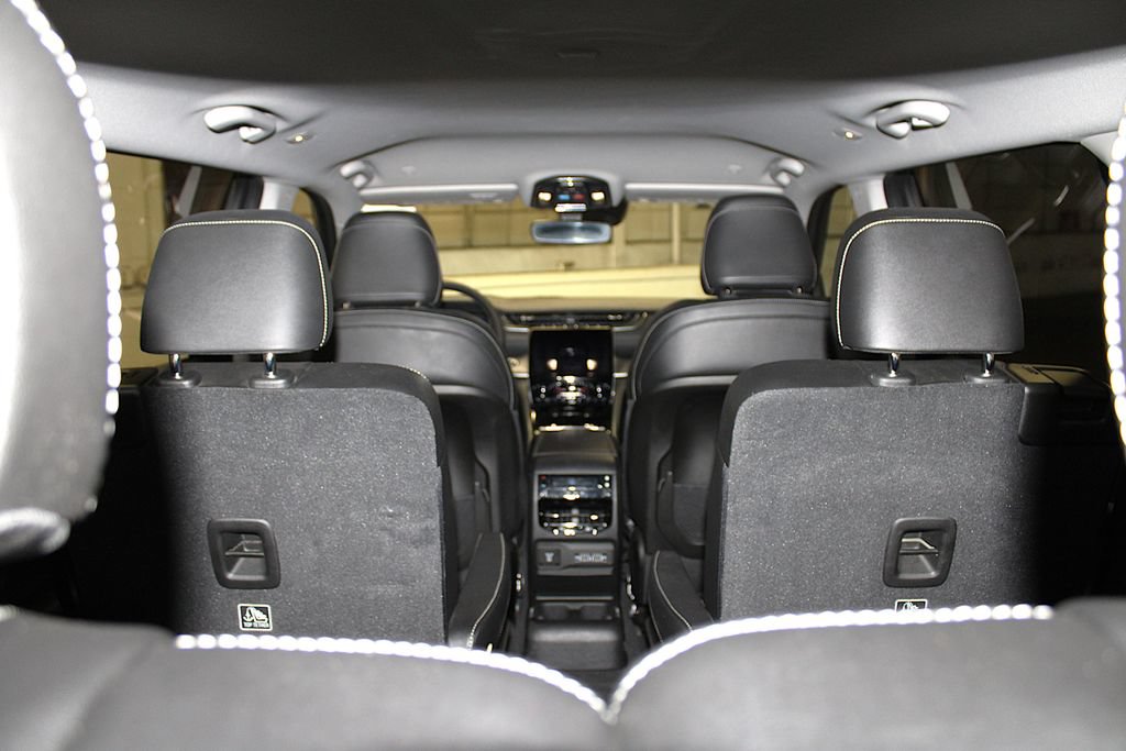 Certified 2023 Jeep Grand Cherokee L Limited AWD/4WD image 42