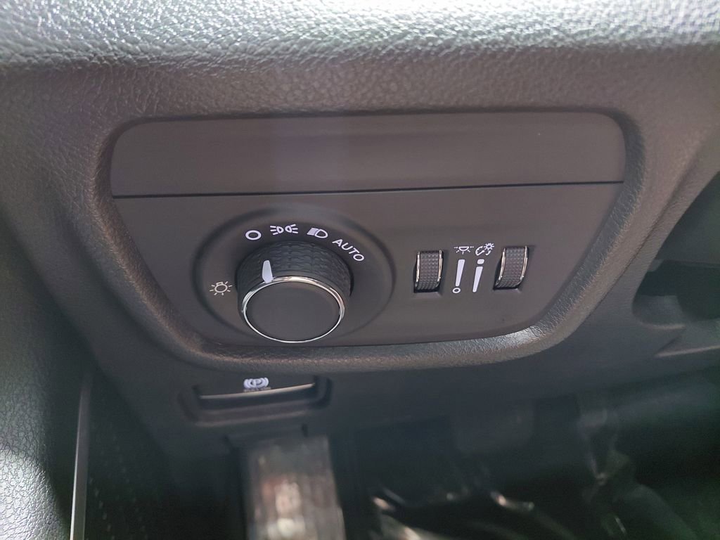 Certified 2021 Jeep Grand Cherokee L Laredo AWD/4WD image 36