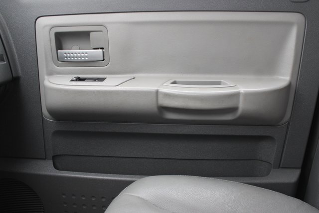 Used 2007 Dodge Dakota Laramie w/ Sun & Wheel Value Group image 29