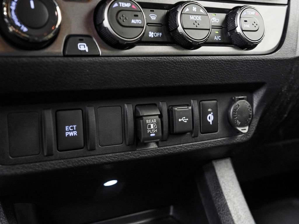 Used 2023 Toyota Tacoma TRD Off-Road AWD/4WD image 19