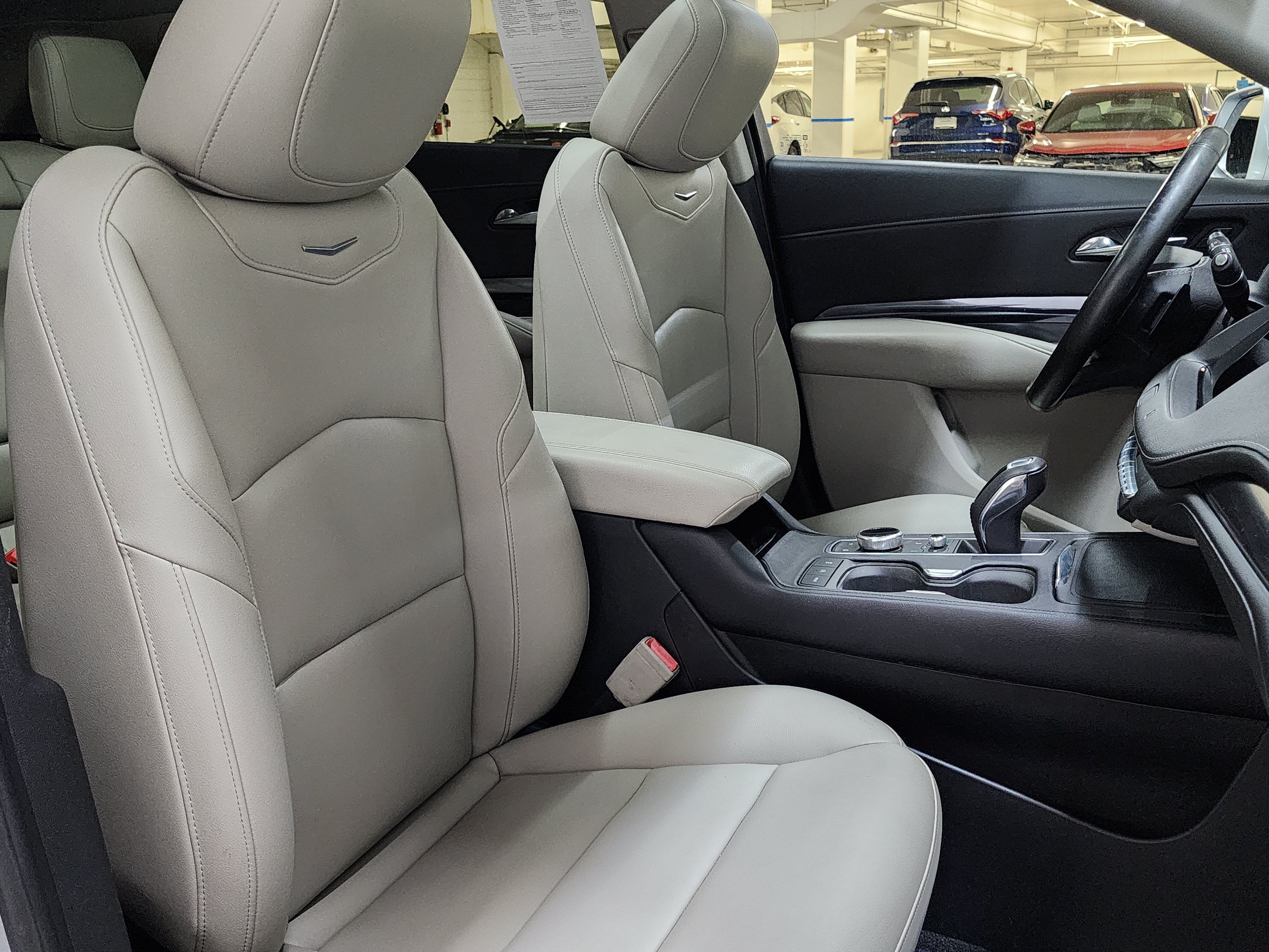 Used 2019 Cadillac XT4 Luxury AWD/4WD image 24