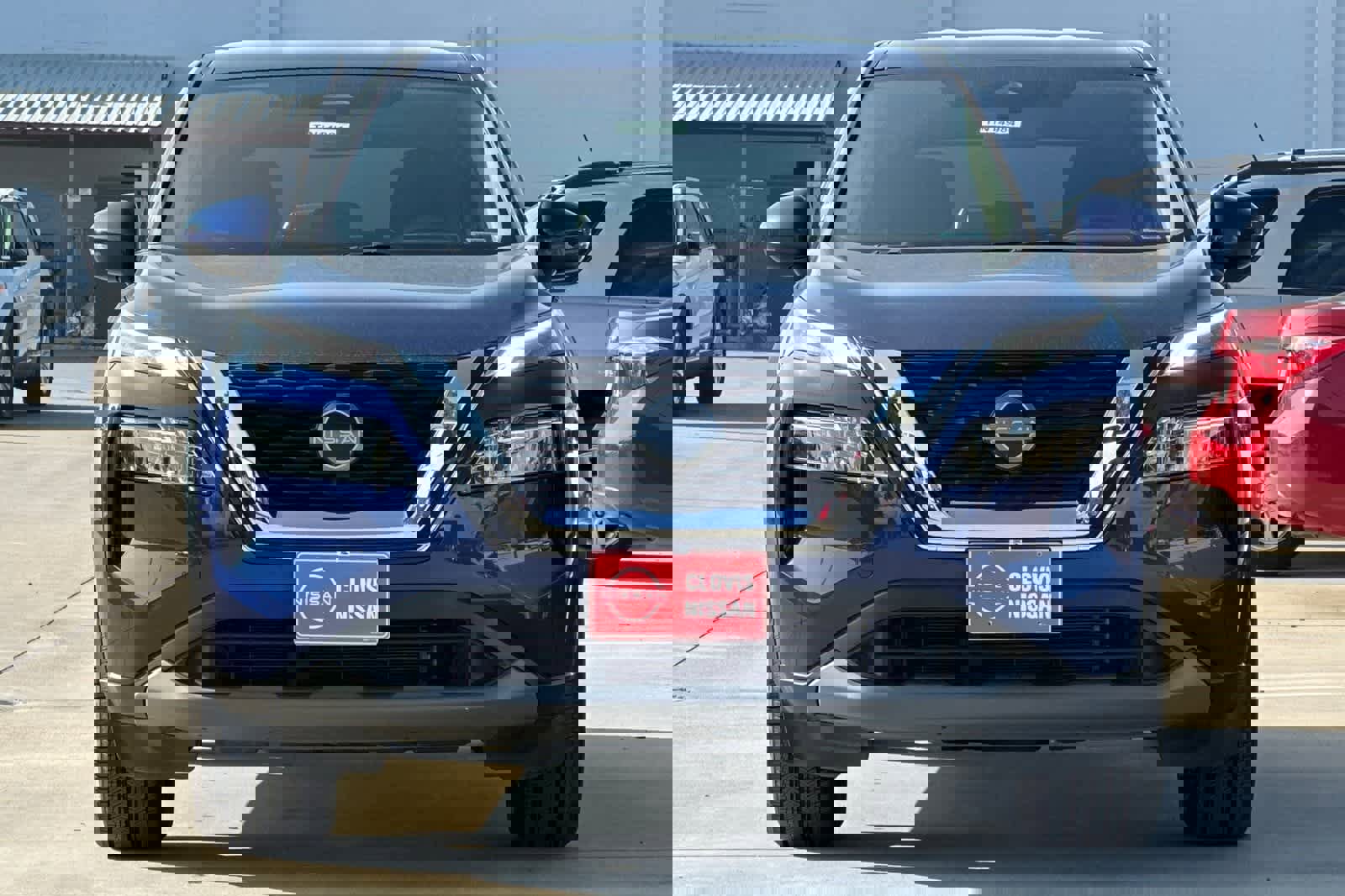 Used 2023 Nissan Rogue SV image 11