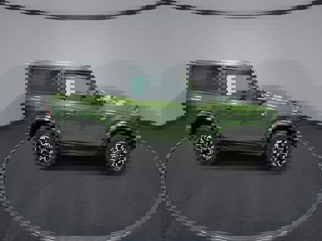 Used 2023 Ford Bronco Outer Banks image 9