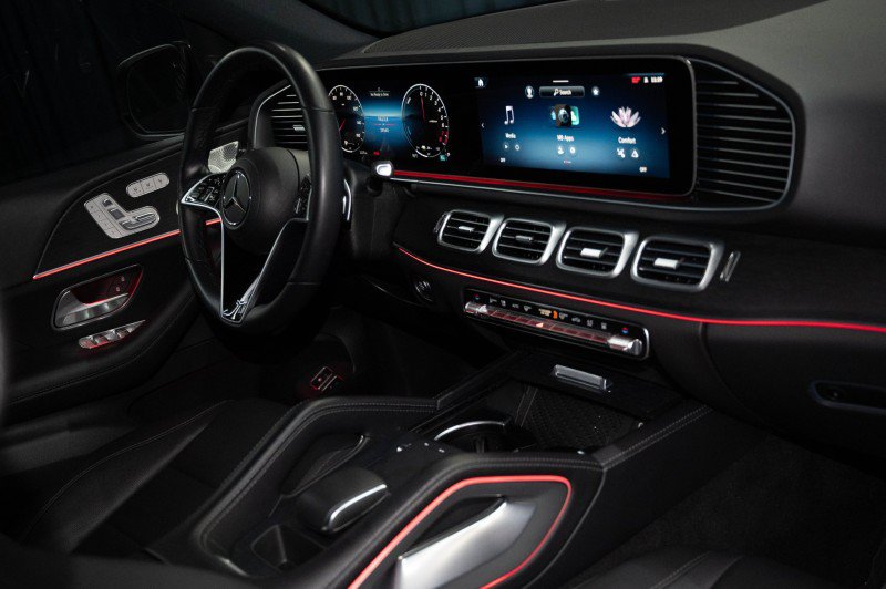 Certified 2025 Mercedes-Benz GLE 450e 4MATIC image 17