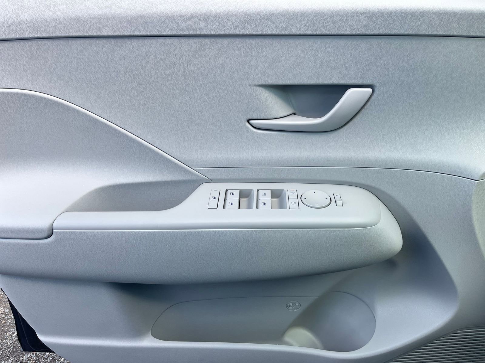 Used 2025 Hyundai Kona SEL image 20