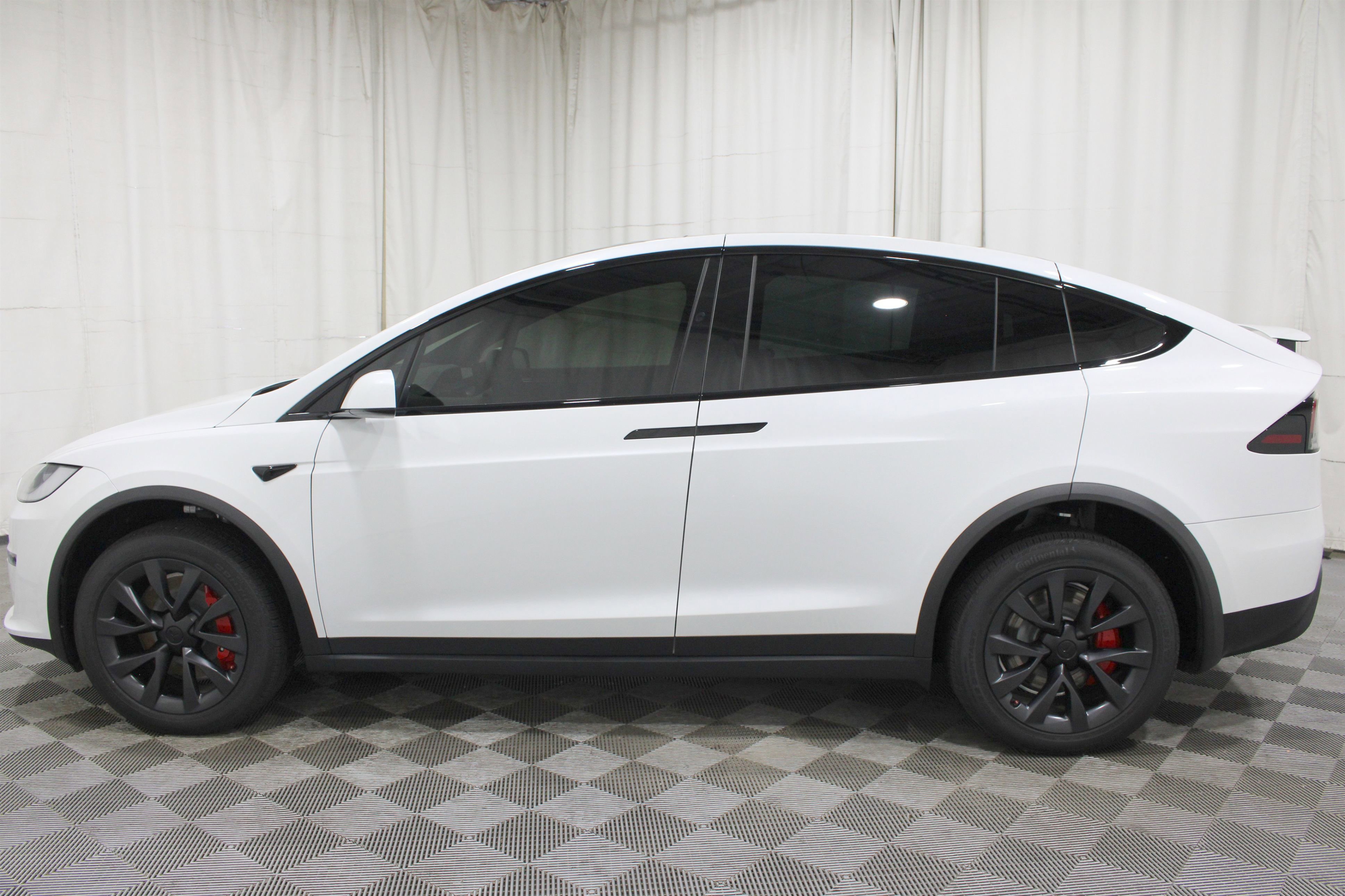 Used 2024 Tesla Model X Plaid AWD/4WD image 30