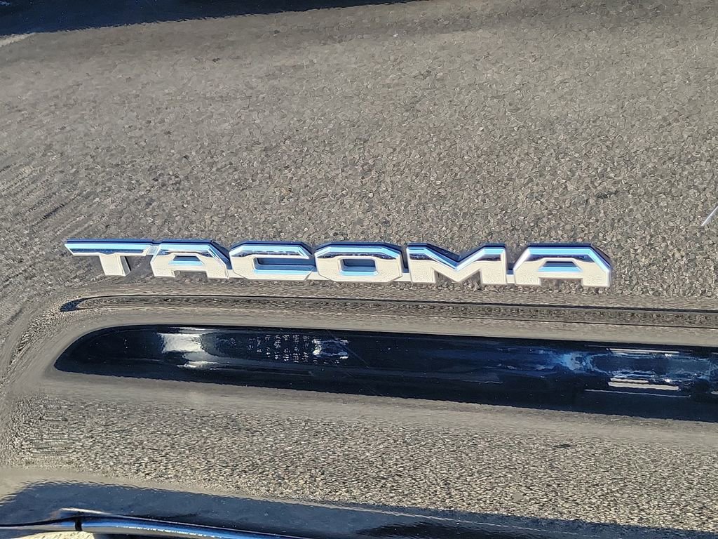 Used 2019 Toyota Tacoma SR5 image 9