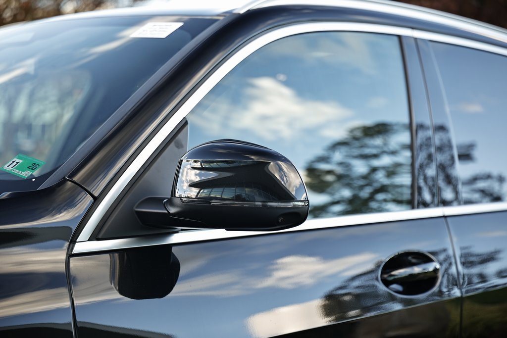 New 2026 BMW X5 xDrive50e w/ Climate Comfort Package image 11