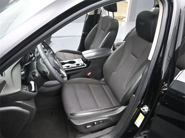 Certified 2022 Buick Envision Preferred w/ Sport Touring Package image 11