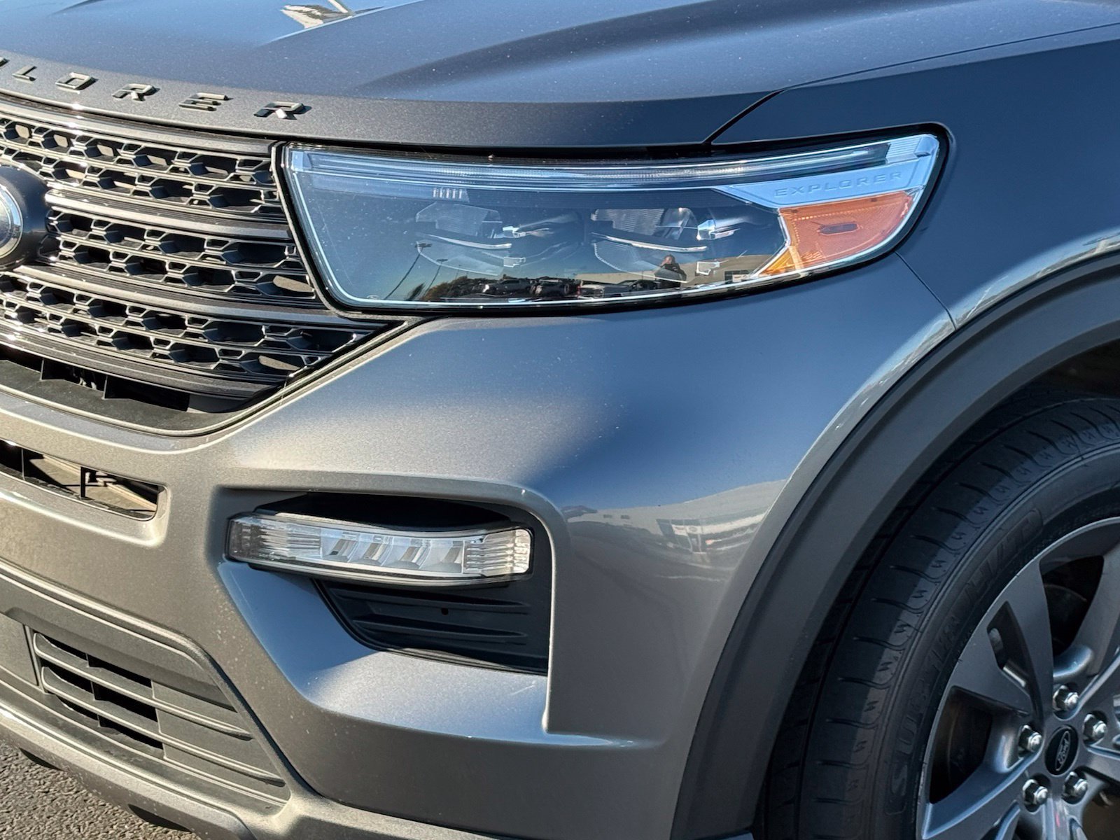 Used 2021 Ford Explorer XLT w/ Equipment Group 202A AWD/4WD image 10