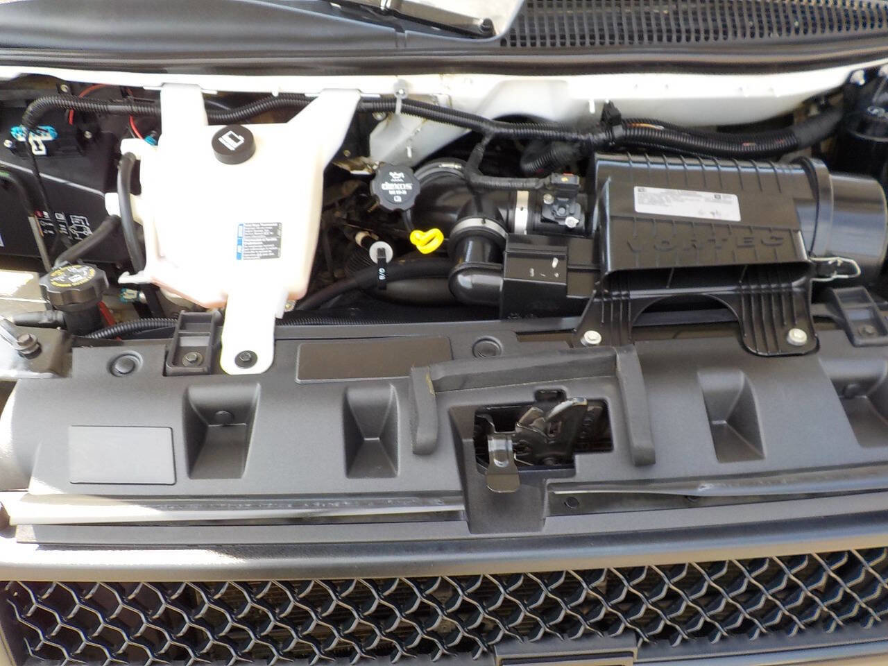 Used 2020 Chevrolet Express 2500 Extended w/ Driver Convenience Package RWD image 30
