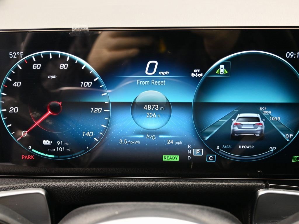 Used 2023 Mercedes-Benz EQB 250+ w/ Exclusive Package image 22