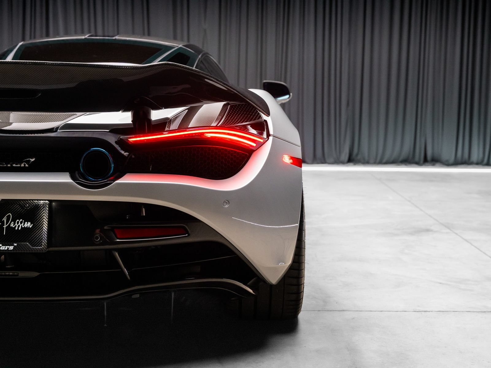 Used 2019 McLaren 720S RWD image 36