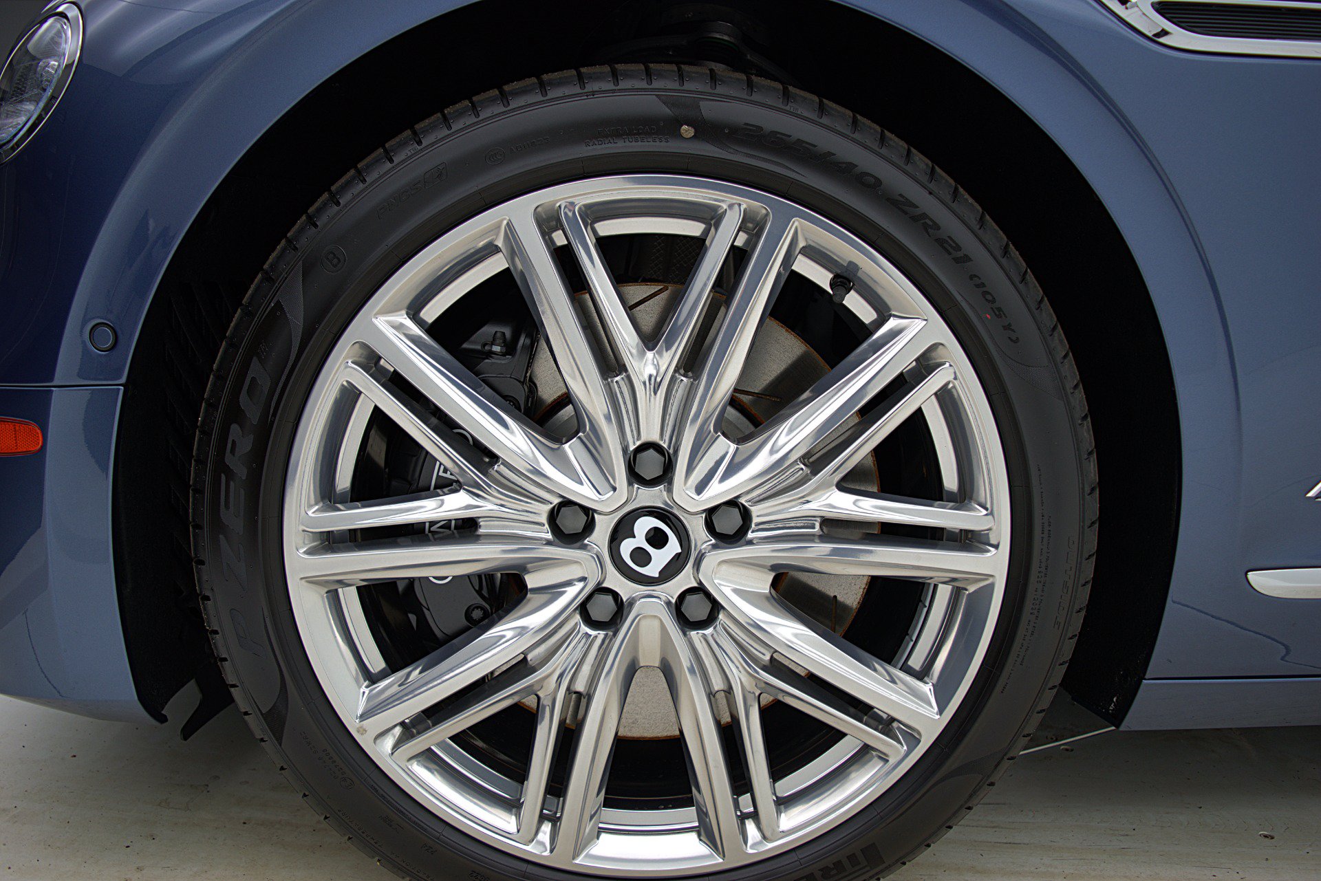 Certified 2022 Bentley Flying Spur Plug-In Hybrid AWD/4WD image 50