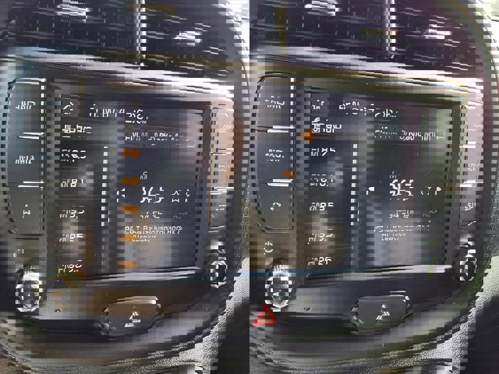 Used 2023 Kia Soul LX image 17