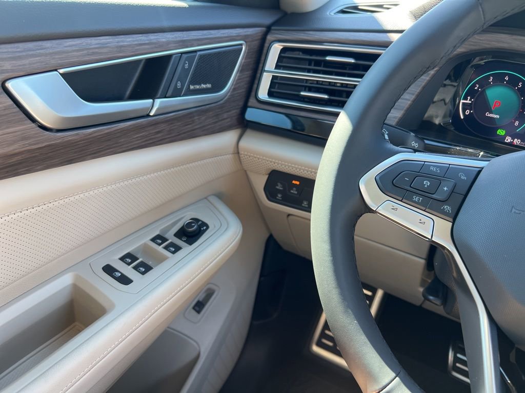 New 2026 Volkswagen Atlas SEL Premium R-Line image 18