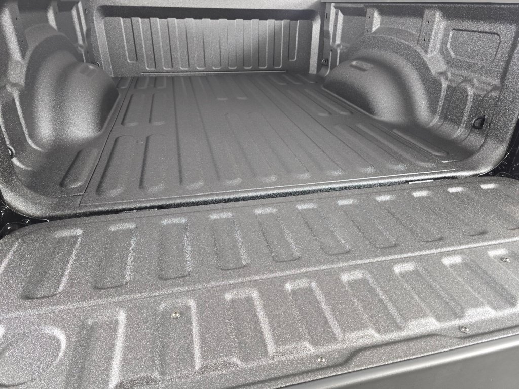 New 2026 RAM 1500 Express AWD/4WD image 19