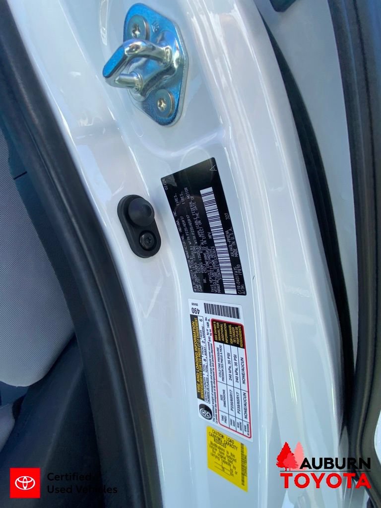 Certified 2026 Toyota Sienna LE FWD image 36