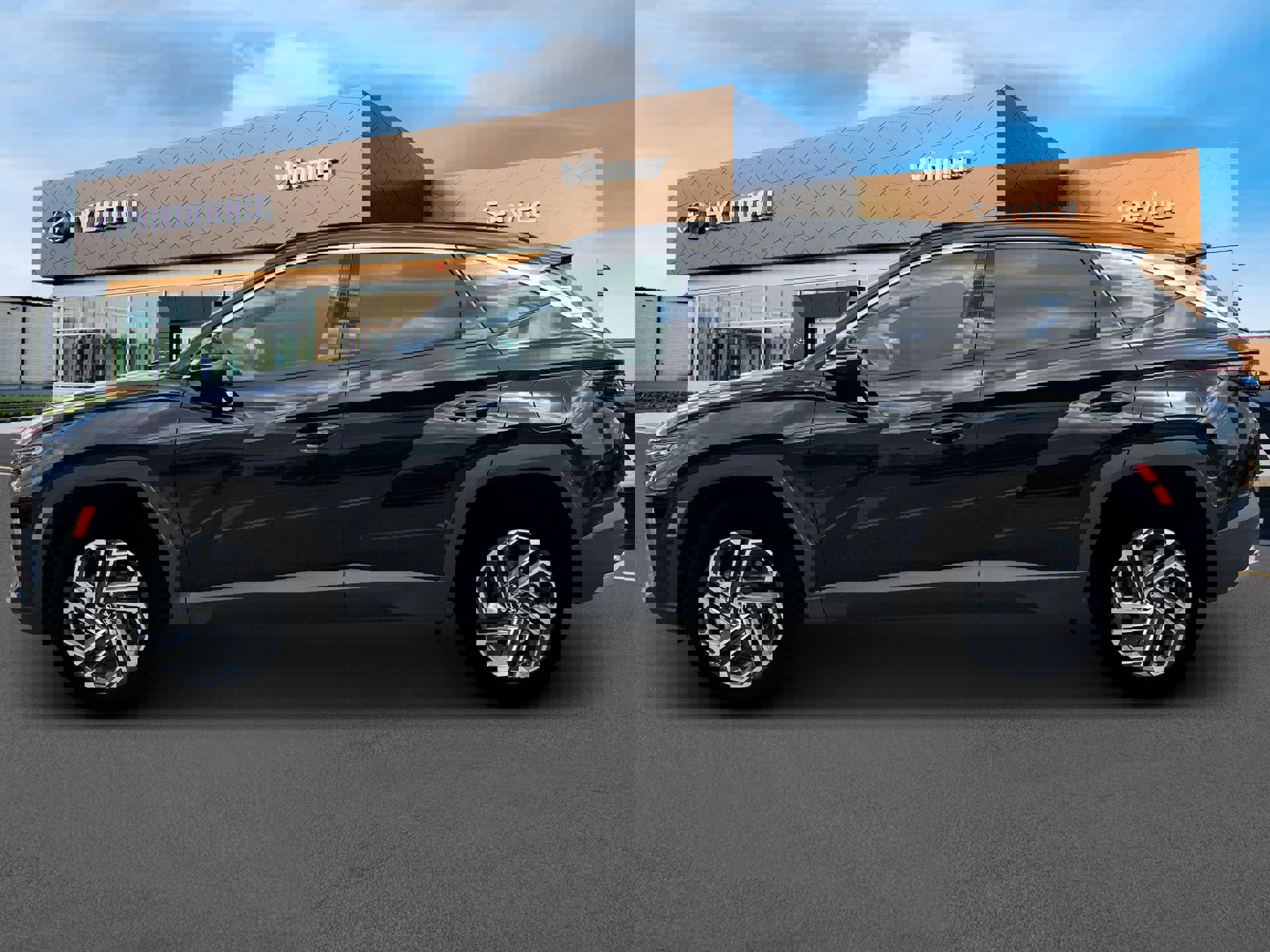 New 2025 Hyundai Tucson Limited image 3