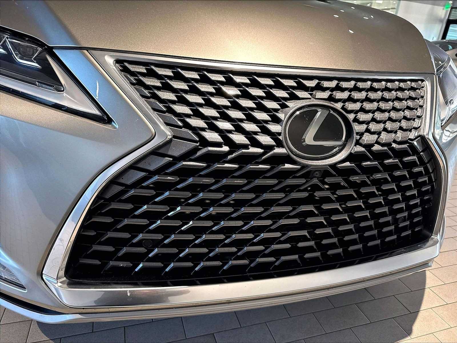 Used 2021 Lexus RX 350 AWD w/ Luxury Package image 34