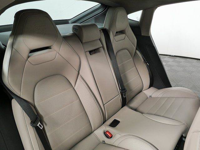 New 2026 Porsche Panamera image 22
